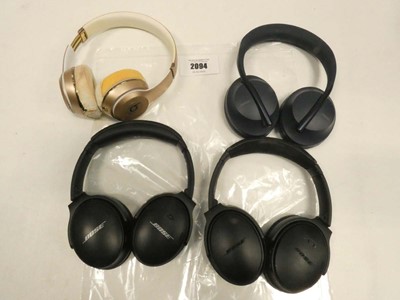 Lot 2094 - 3x pairs of Bose wireless headphones and pair...