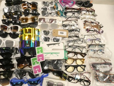 Lot 2435 - Assorted pairs of sunglasses and eyewear