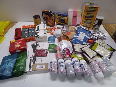 Lot 3710 - Mixed bag including tea bags, loose tea,...