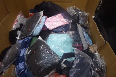 Lot 3812 - Pallet containing mixed ladies and men's clothing