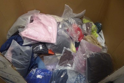 Lot 3816 - Pallet containing mixed ladies and men's clothing