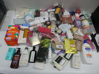 Lot 3743 - Large selection of skin care products