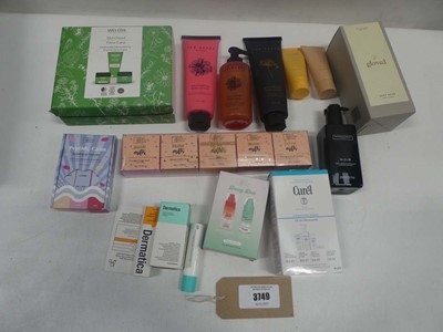 Lot 3749 - Selection of branded items to include Ted...