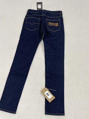 Lot 3823 - Versace Jeans Couture logo pocket jeans size...