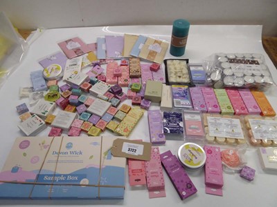 Lot 3722 - Selection of wax melts, tea lights, fragrance...
