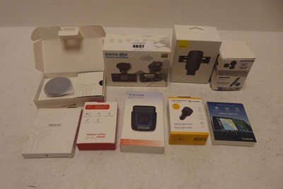 Lot 4506 - Selection of car gadgets to include a black...