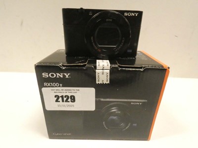 Lot 2129 - Sony Cyber-shot RX100 V 20MP digital camera...