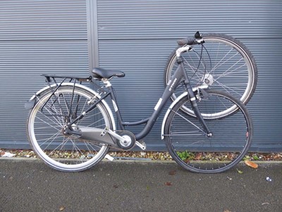 Lot 4030 - BTwin Elops 740 black town bike with spare wheel