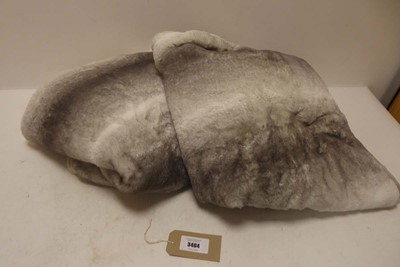 Lot 3404 - x2 throws