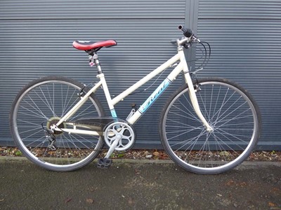 Lot 4042 - Real Clifton blue and cream town bike