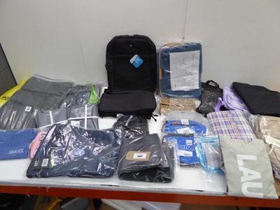 Lot 3882 - Levi's and other backpacks, OMM waist belts,...