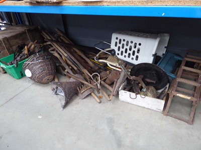 Lot 4134 - Large underbay containing an assortment of...