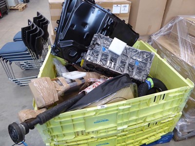 Lot 4257 - Pallet containing a qty of assorted vehicle...