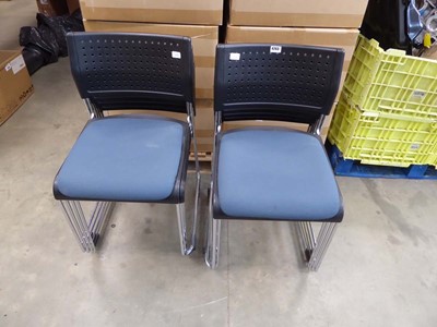 Lot 4263 - 8 cushioned stacking chairs