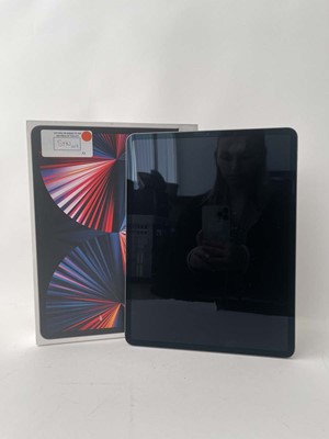 Lot Apple iPad Pro 12.9-inch (5th Generation)...