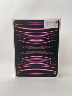 Lot Apple iPad Pro 12.9-inch (5th Generation)...