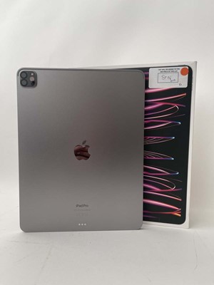 Lot Apple iPad Pro 12.9-inch (5th Generation)...