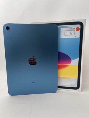 Lot Apple iPad (10th Generation) Wi-Fi, 64GB,...