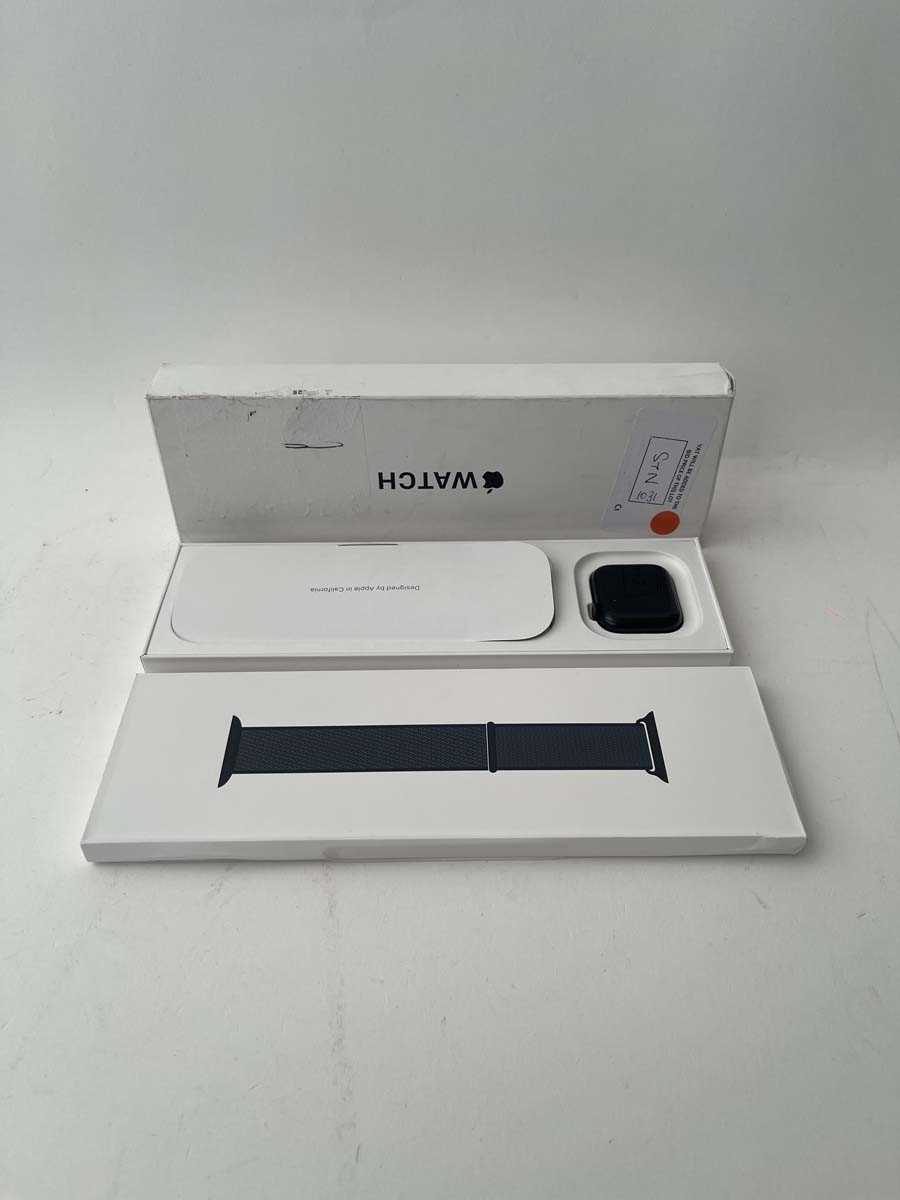 Lot Apple Watch SE (Gen 2), 40mm, Midnight...