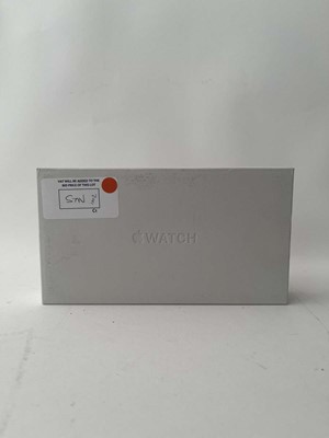 Lot Apple Watch Ultra, 49mm, Titanium, Black/Gray...