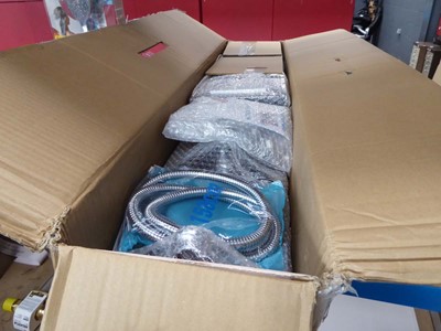 Lot 4276 - Hulme shower in box