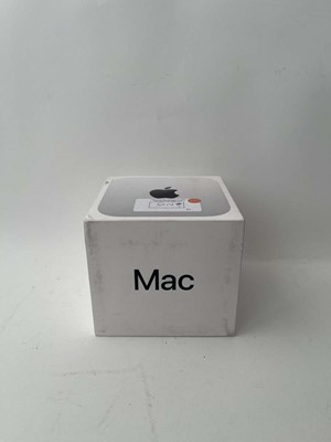 Lot Apple Mac mini with Apple M4 chip, 16GB...