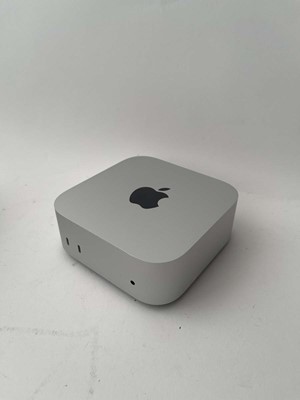Lot Apple Mac mini with Apple M4 chip, 16GB...