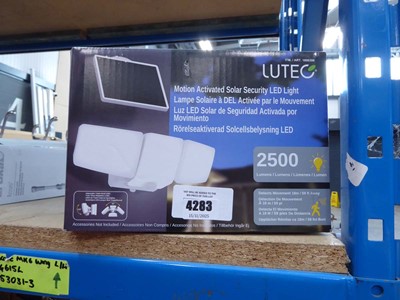 Lot 4283 - Luteo motion activated solar security LED light
