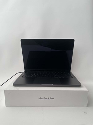 Lot Apple MacBook Pro 14-inch with Apple M4 chip,...
