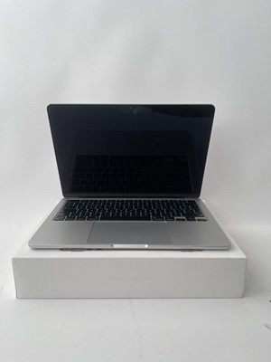 Lot Apple MacBook Air 13.6-inch with Apple M2 chip,...