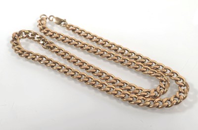 Lot 432 - A 9ct gold curb link chain. Approx. weight...