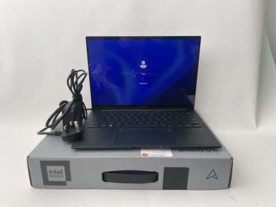 Lot ASUS Zenbook UX3405M laptop, Intel Core Ultra...