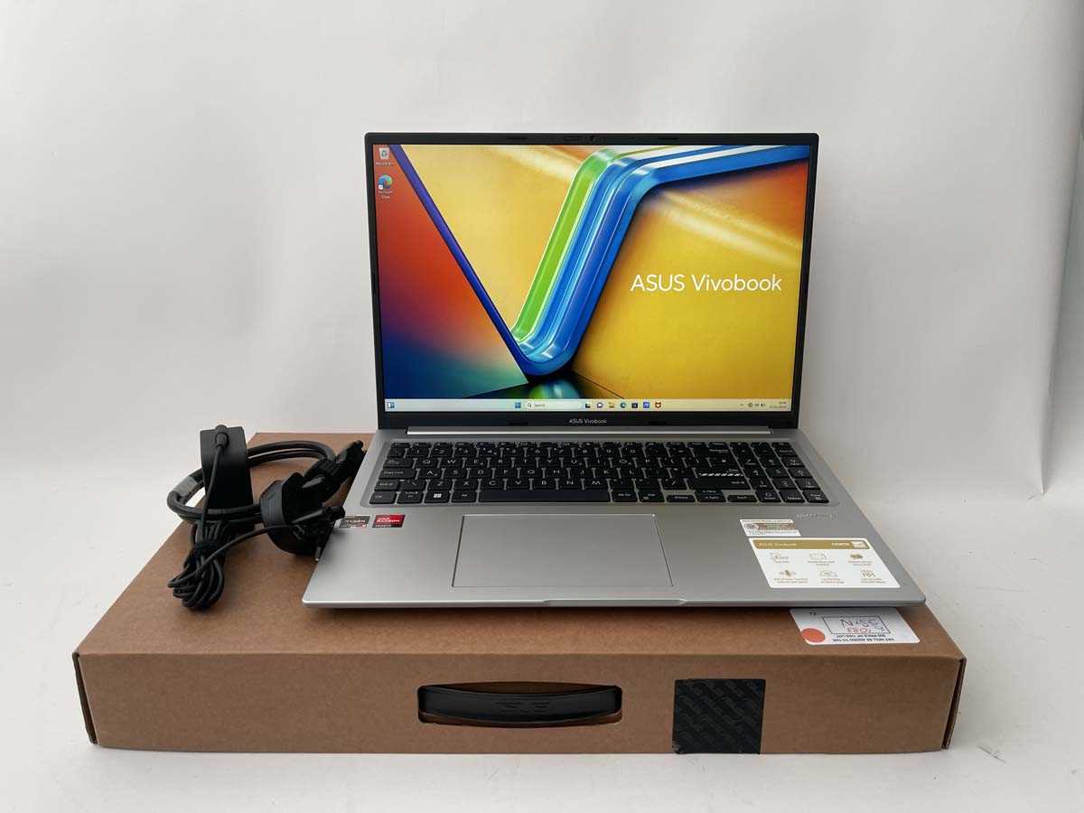 Lot ASUS Vivobook M1605Y laptop, AMD R5-7530U,...