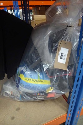 Lot 3019 - Bag of various toiletries, travel neck pillows...