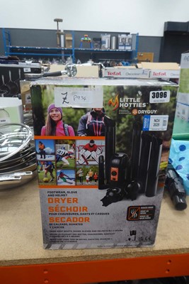 Lot 3096 - Footwear glove and helmet dryer