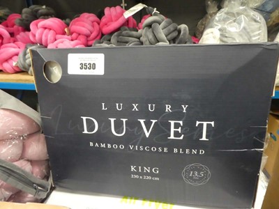 Lot 3530 - Cosy House Collection king 13.5 tog duvet
