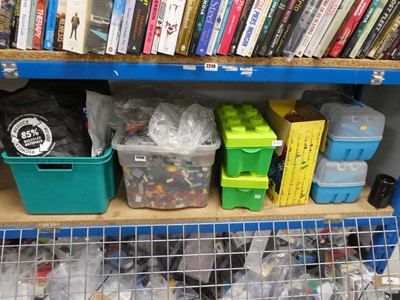 Lot 2244 - Various Lego pieces