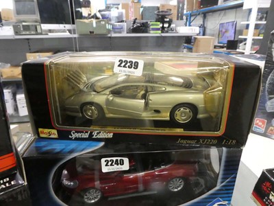 Lot 2239 - Boxed Maisto diecast model Jaguar XJ220