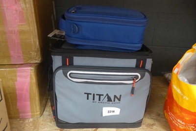 Lot 3214 - Titan Arctic Zone cooler bag plus lunch pack