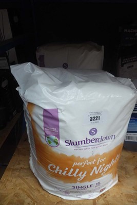 Lot 3221 - 2 slumber down single and double duvet togs