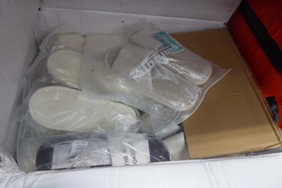 Lot 3240 - Box of Guoluofe sliders in mixed styles