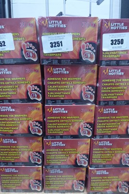 Lot 3251 - 15 boxes of 30 Little Hotties adhesive toe...