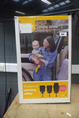 Lot 3266 - Spinning multi age car seat