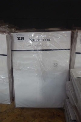 Lot 3286 - 5 twin pack of white single fitted sheets
