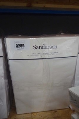 Lot 3289 - 5 twin pack of white single fitted sheets