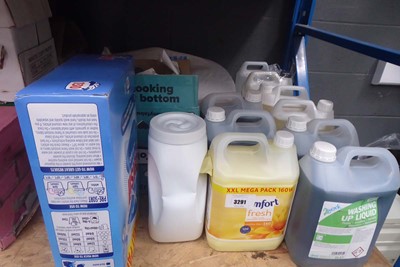 Lot 3291 - Various cleaning detergents