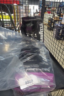 Lot 3300 - 3 bags of Lavazza Gusto Forte coffee