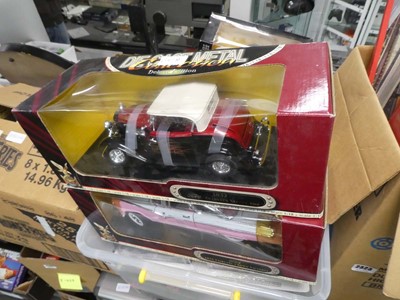 Lot 2324 - Two boxes of various diecast cars