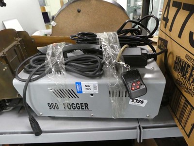 Lot 2325 - 900 Fogger fog machine
