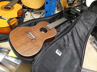 Lot 2400 - Ukelele in case